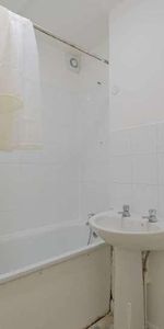 Mile End Road, Tower Hamlets, E1 - Photo 4