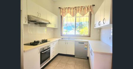 2 Bedroom Semi House for Rent - Photo 3