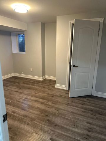 For Lease - 266 Dougall Avenue, Caledon, Ontario - Photo 3