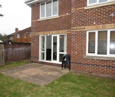 Bedroom Detached House In Winton, BH9 - Photo 1