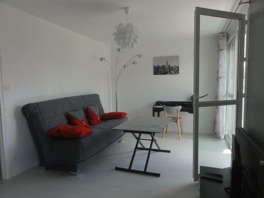 Location Appartement 1 pièce Meublé 33m² LE CREUSOT 71200 - Photo 1