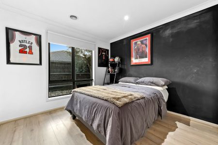 Villa Living "Affinity Estate, Berwick"- currently occupied, available 12/12/2025 - Photo 4