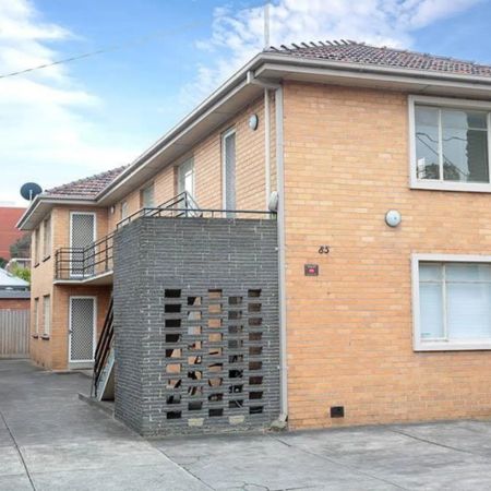 Ground Floor One Bedroom Apartment - Photo 4