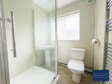 2 bedroom terraced house to rent - Photo 5