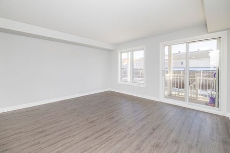 For Lease - 740 Chapman Mills Drive Unit# A, Barrhaven, Ontario - Photo 2