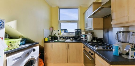 Studio Flat, Greyhound Lane, SW16 - Photo 2