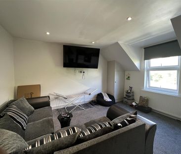 2 Bed Flat, Croham Road, CR2 - Photo 6