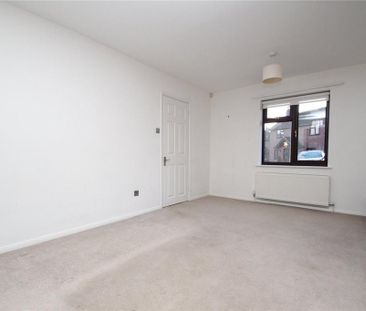 3 bedroom detached house to rent - Photo 3