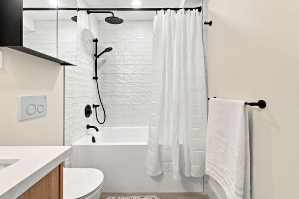 For Lease - 173 Beatrice Street Unit# Lower, Toronto, Ontario - Photo 1