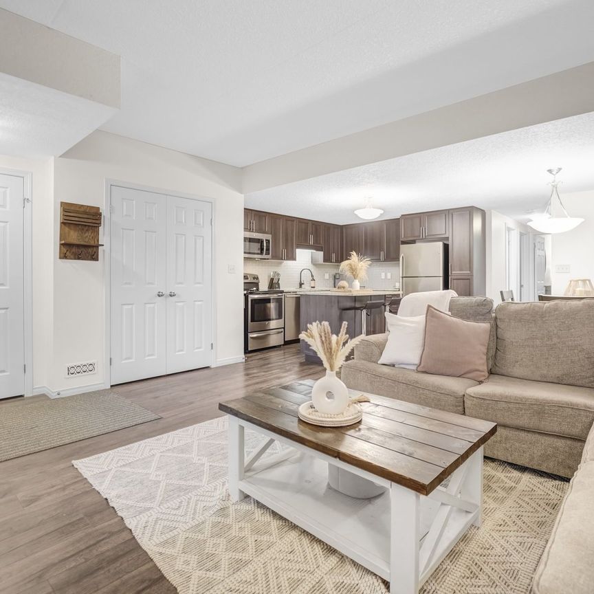 For Lease - 20 Sienna Street Unit# D, Kitchener, Ontario - Photo 1