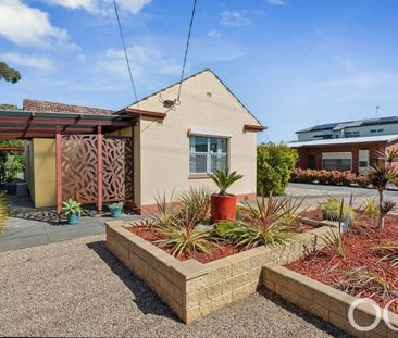 Open the Door to Spacious Family Living in a Prime Coastal Pocket - Photo 4