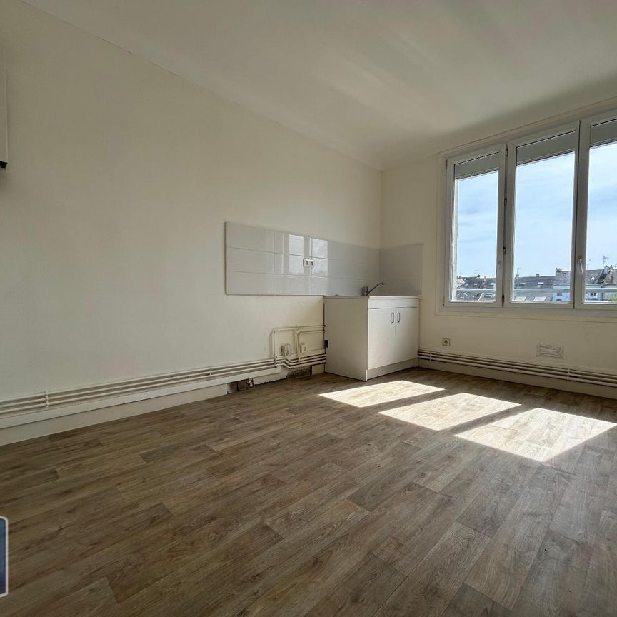 Location Appartement 1 pièce 42m² ST NAZAIRE 44600 - Photo 1