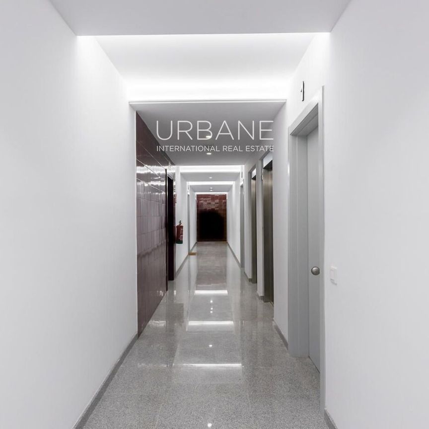 Piso de obra nueva de 2 dormitorios con balcon en Poble Nou - Photo 1