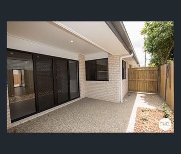 Modern Unit - Photo 4