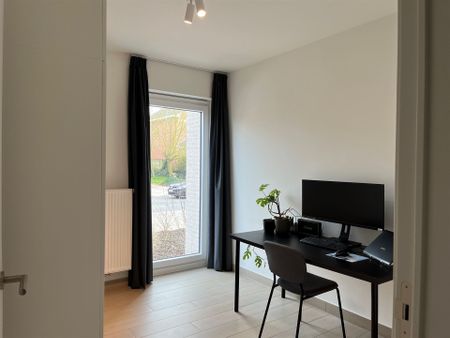 Ruim gelijkvloersappartement met 2 slaapkamers en tuin - Foto 5