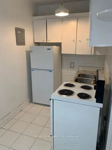 1 Elmgrove Avenue #10 - Photo 4