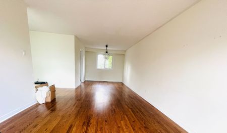 For Lease - 2249 Wyandotte Drive, Oakville, Ontario - Photo 3