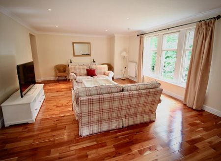 2 bedroom flat to rent - Photo 4