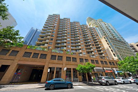 Stylish & Spacious Two-Bedroom Apartment in the Heart of Sydney CBD – Windsor Plaza - Photo 5