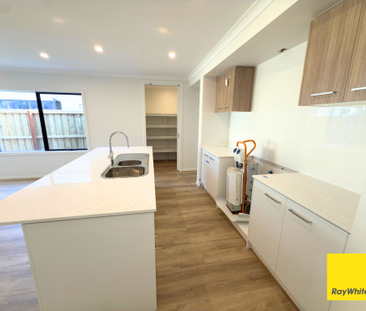 Exceptional Metricon Comfort Meets Modern Living in The Grove - Photo 4