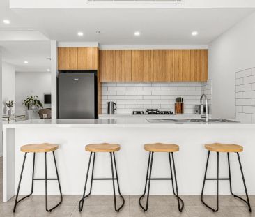 Modern Executive Living with Blue Mountains Views - Photo 2