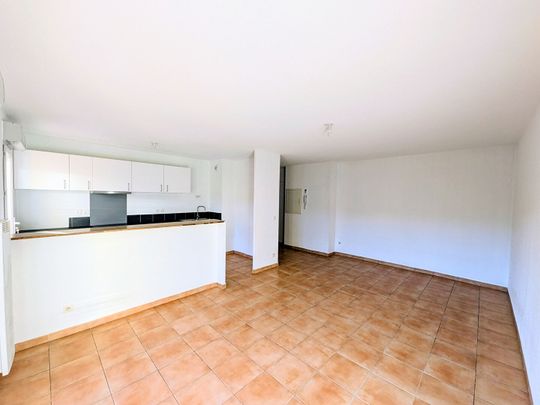 AIX EN PROVENCE APPARTEMENT T3 TERRASSE ET GARAGE, - Photo 1