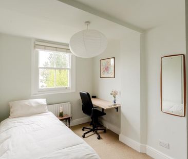 2 bedroom flat to rent - Photo 6