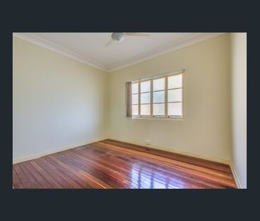 134 Chester Road, Annerley, Qld 4103 - Photo 3