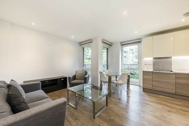 Ashton Reach, Surrey Quays, SE16 - Photo 1