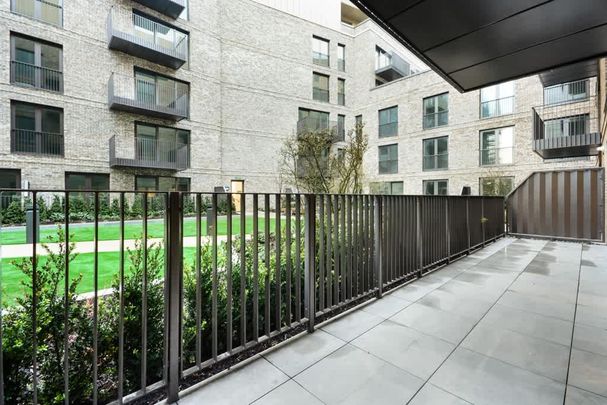 Georgette Apartments, Sidney Street, E1 - Photo 1