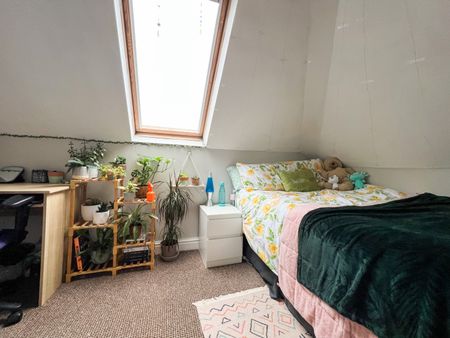 Rhymney Terrace, Cathays - Photo 2