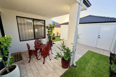 Modern Luxury, Thoughtfully Crafted - Photo 5