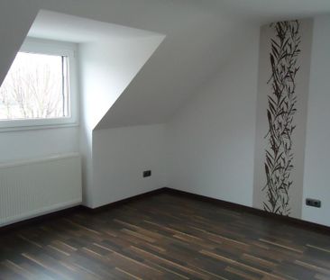 Moderne Dachgeschoss Wohnung - Photo 1