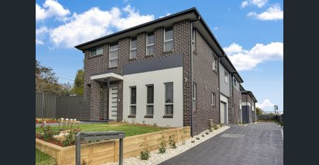 Executive 4 Bedroom Townhouse - Photo 4