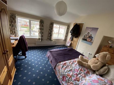 4 bedroom private hall to rent - Photo 5