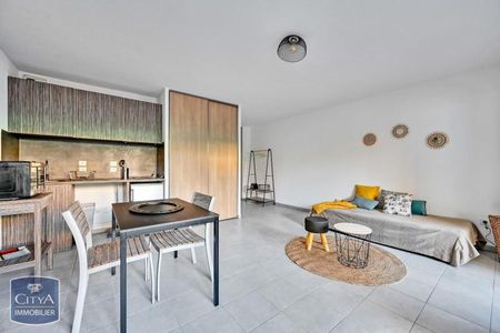 Location Appartement 1 pièce 32m² CASTELNAU LE LEZ 34170 - Photo 3
