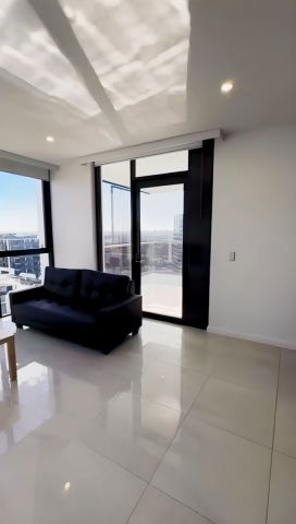 3 bed 2 bath-1730 - Photo 2