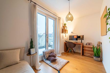 Modern 3-Room Penthouse with Two Balconies - Photo 5