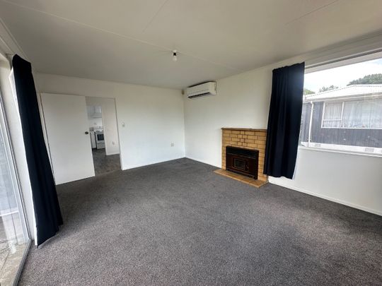 WALTON WAY, FLAXMERE, HASTINGS - Photo 1