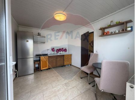 Inchiriere garconiera la curte - Photo 5