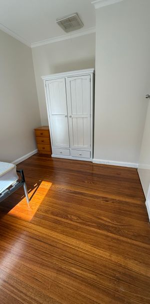 Noble Park - Photo 1