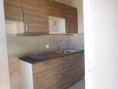 Location Appartement 1 pièce 24m² HYERES 83400 - Photo 1