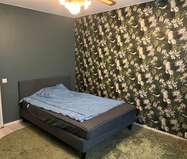 Västra Bangatan, Märsta - Photo 2