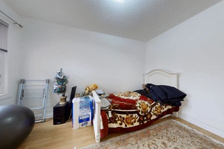 For Lease - 99 Widdifield Avenue, Newmarket, Ontario - Photo 5