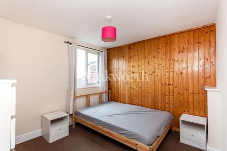 3 bedroom apartment to rent - Photo 2