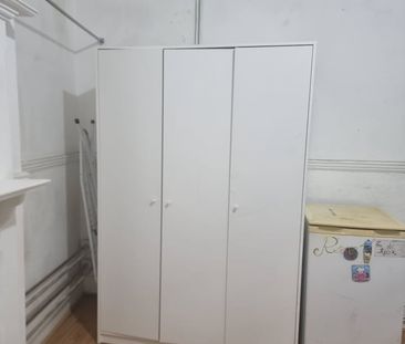 Room in a Shared Flat, High Road Leytonstone, E15 - Photo 1