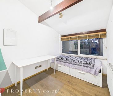 3 bedroom end of terrace house to rent - Photo 3