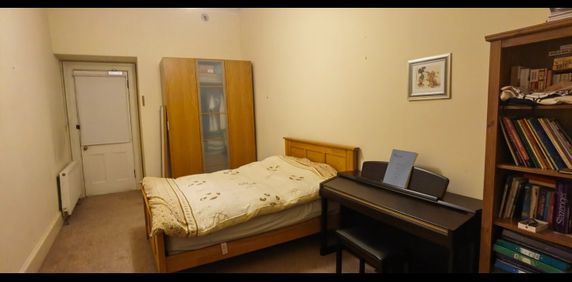 2 Bed Flat, Kersland Street, G12 - Photo 2