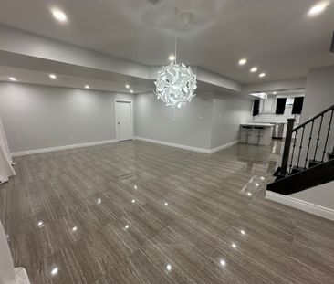 For Lease - 437 Woodbridge Avenue Unit# Rear, Vaughan, Ontario - Photo 1