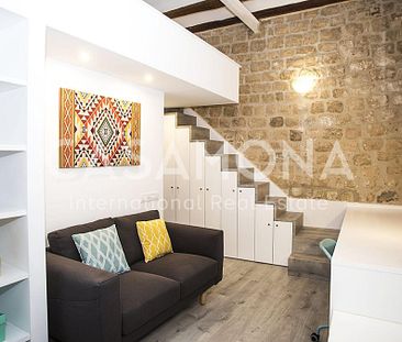 Renovated Studio with Beautiful Catalan Features in the Gothic Quarter - Photo 3